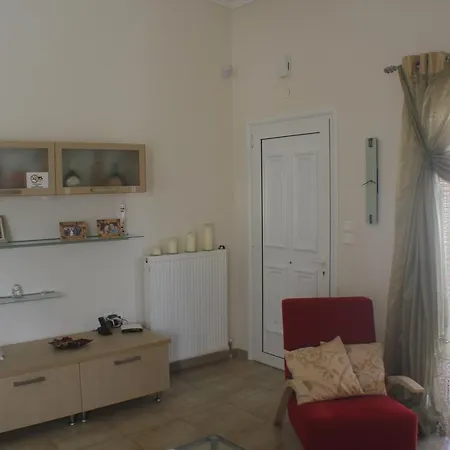 Nyaraló Kmd House *